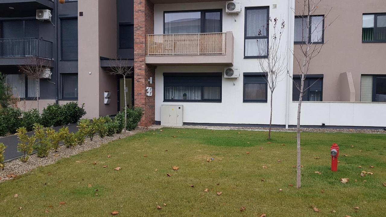 Confort Oradea Bagian luar foto